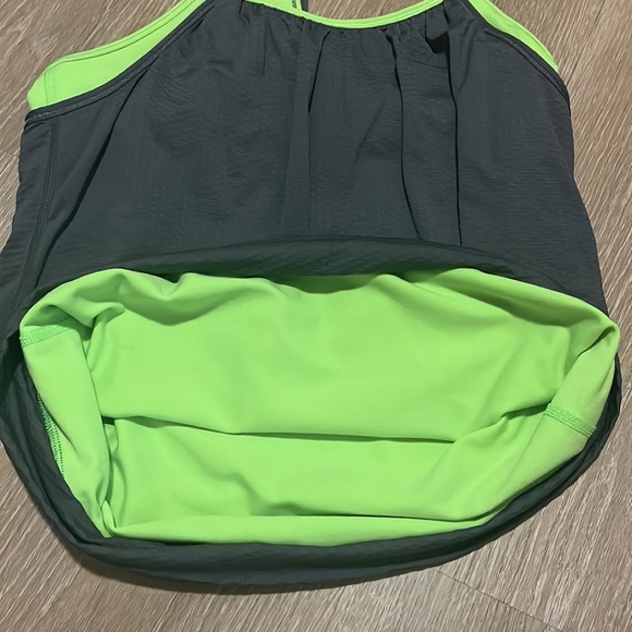 •Ivivva by Lululemon • gray and green • size 14 - Picture 5 of 5